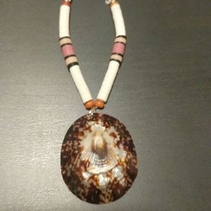 Rare find: Antique/ vintage sea shell polished necklace Trending: Sea!!